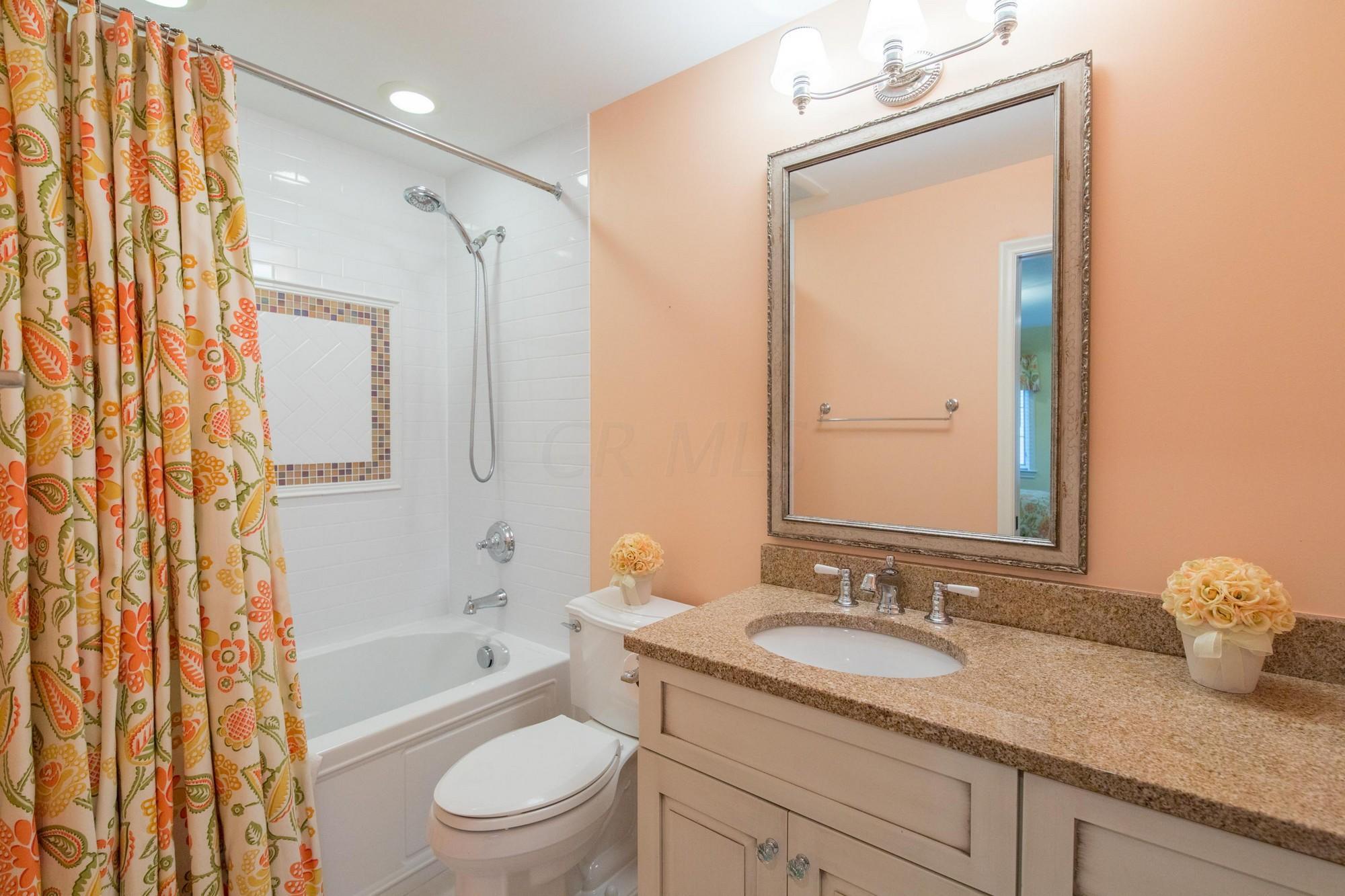2366 Club Road Columbus, OH 43221 - Photo 31 of 48
