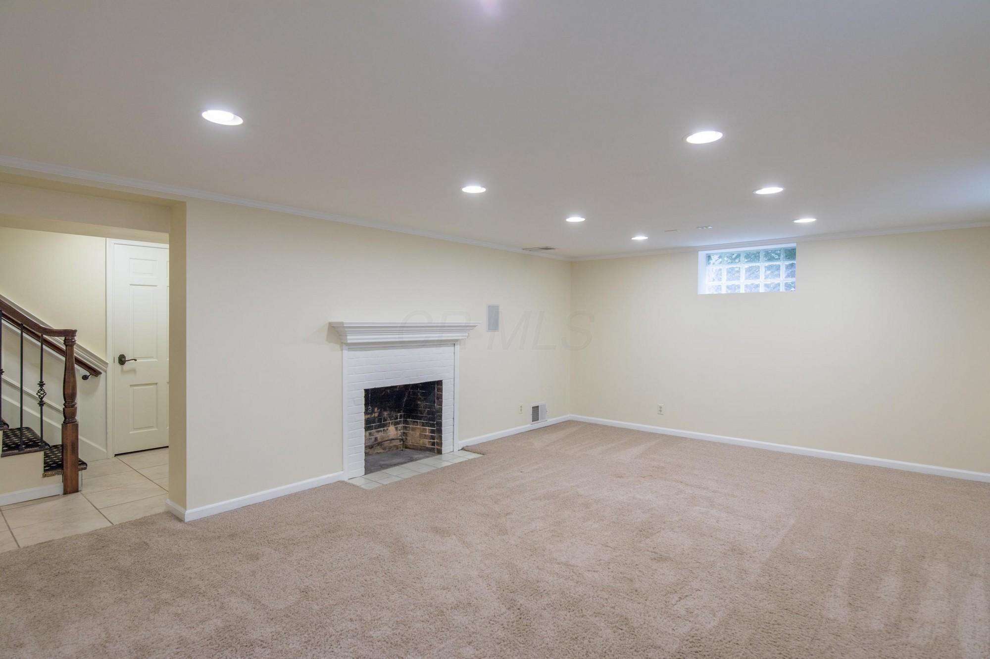 2366 Club Road Columbus, OH 43221 - Photo 38 of 48