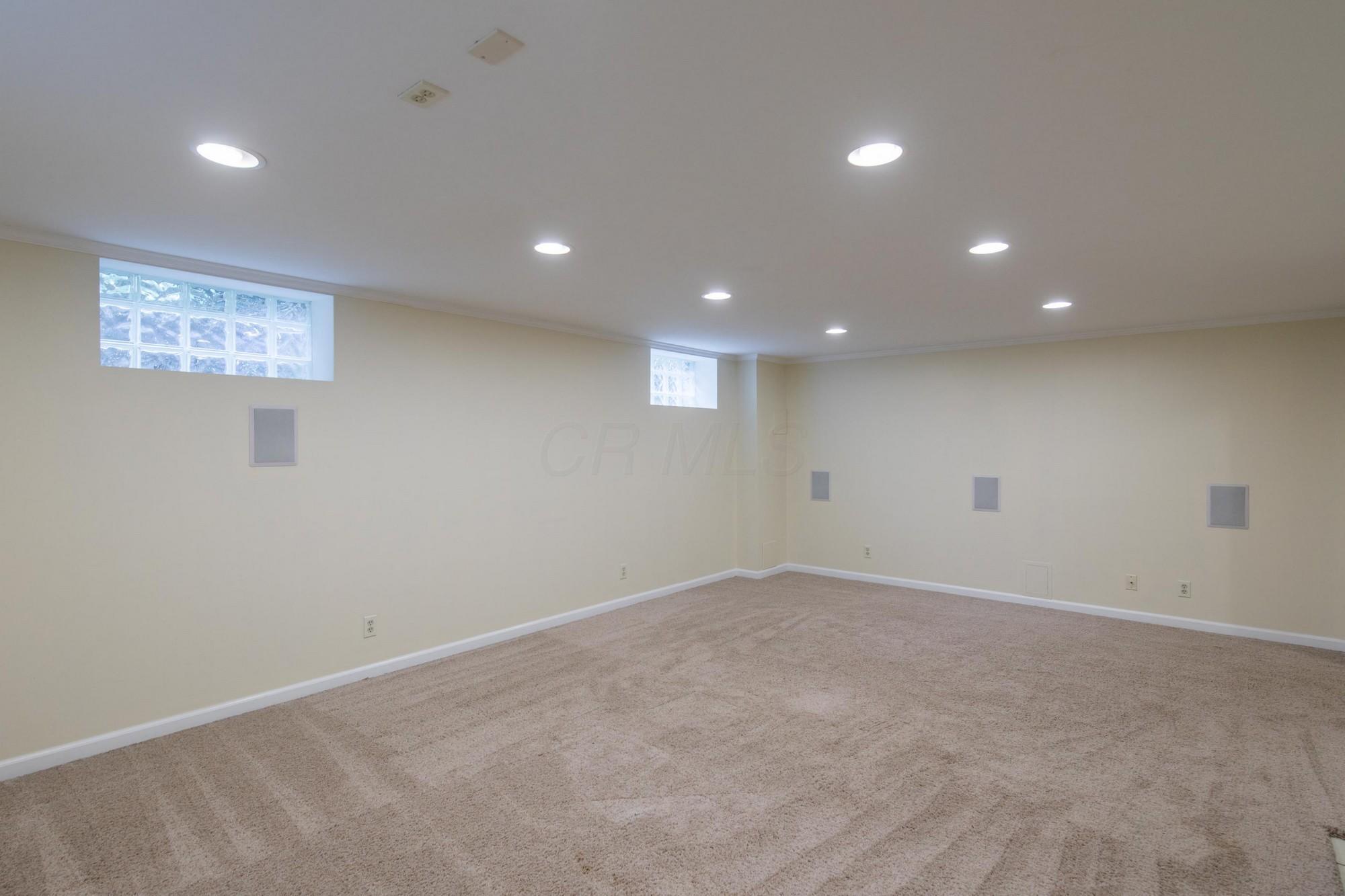 2366 Club Road Columbus, OH 43221 - Photo 39 of 48