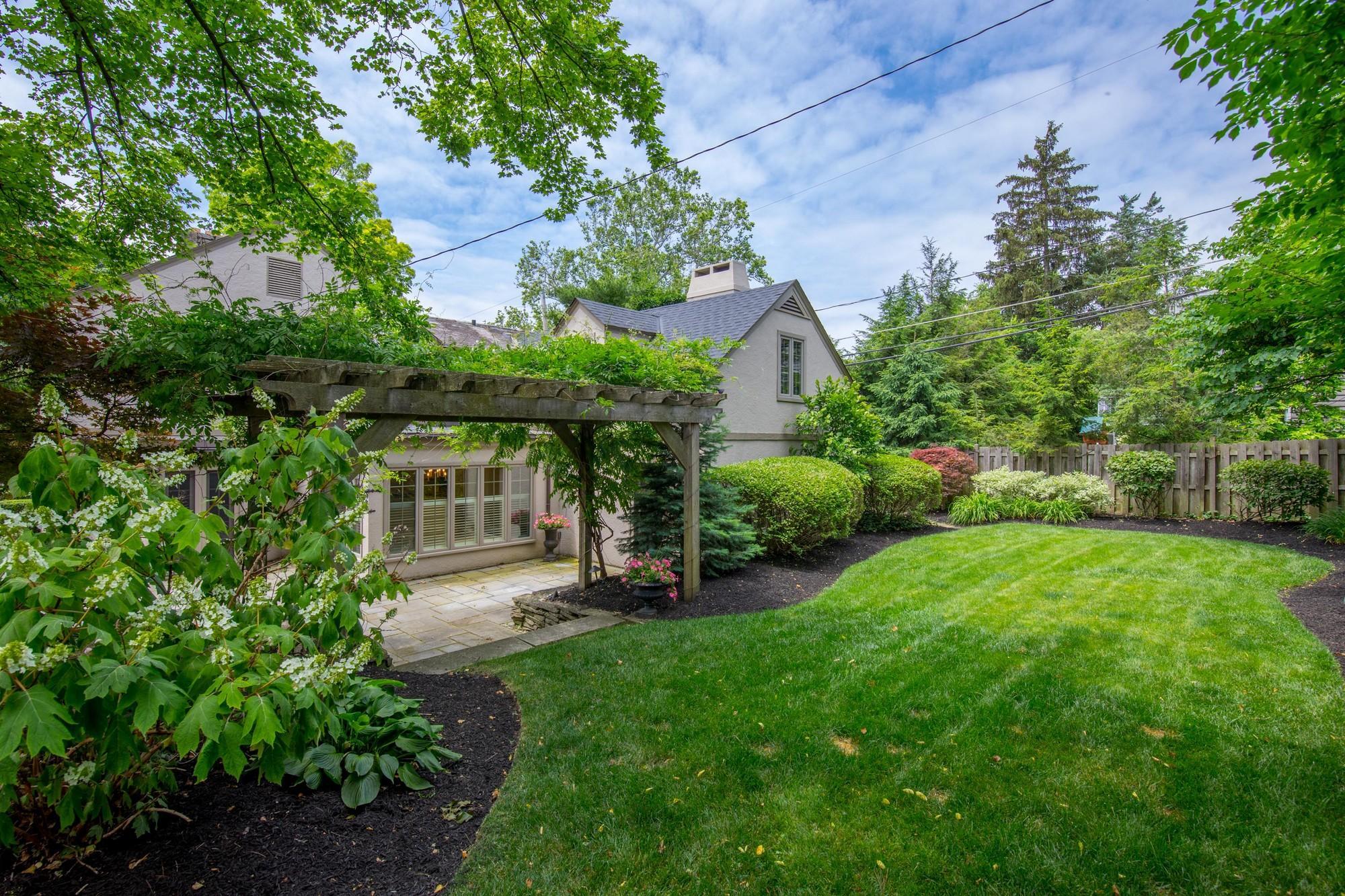 2366 Club Road Columbus, OH 43221 - Photo 46 of 48