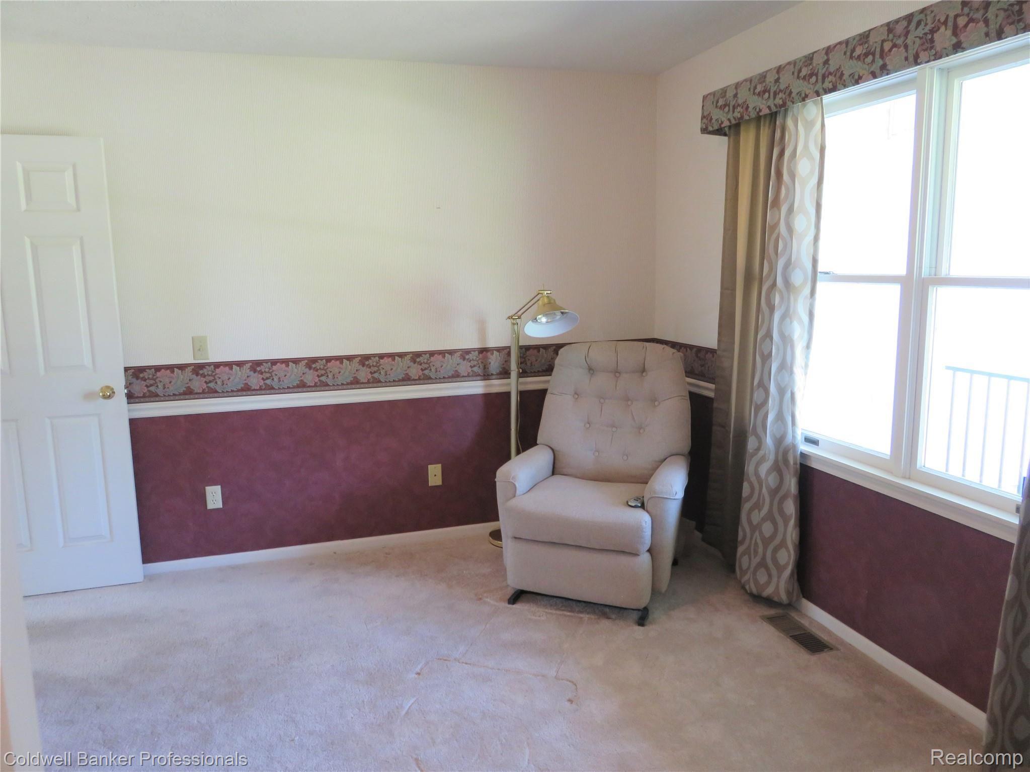12190 Raelyn Hills Drive Perry, MI 48872 - Photo 17 of 48 16 12190 Office.JPG