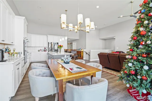 $550,000 | 155 Palais Court, St. Charles, MO 63301