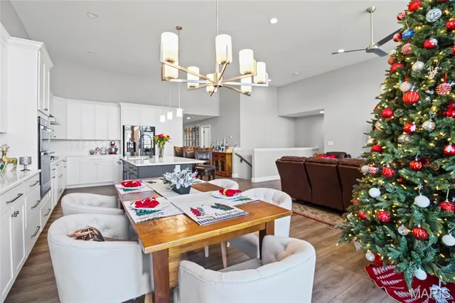 $550,000 | 155 Palais Court, St. Charles, MO 63301