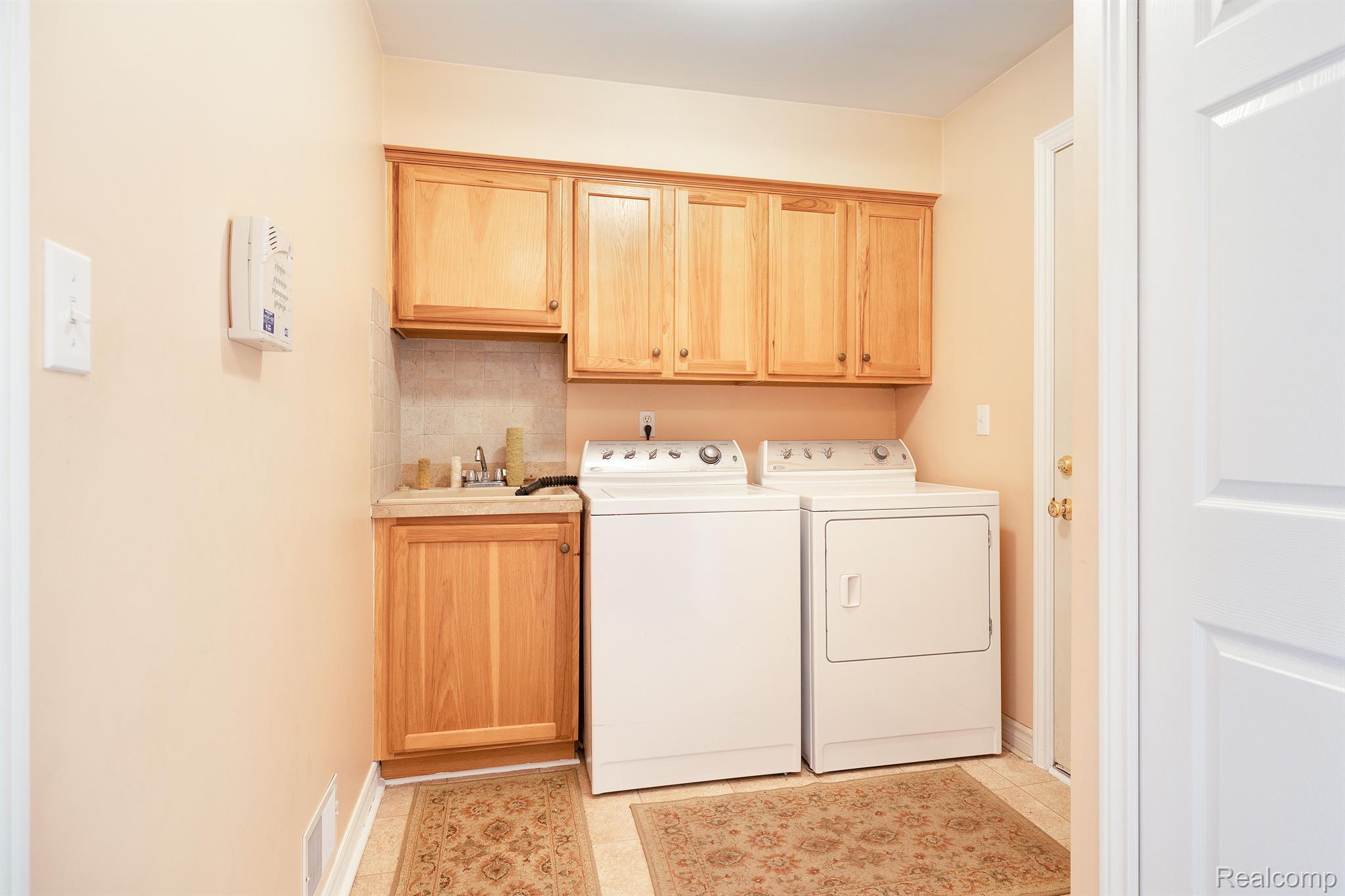 15701 Hough Road Allenton, MI 48002 - Photo 28 of 39 Gallery Image 28