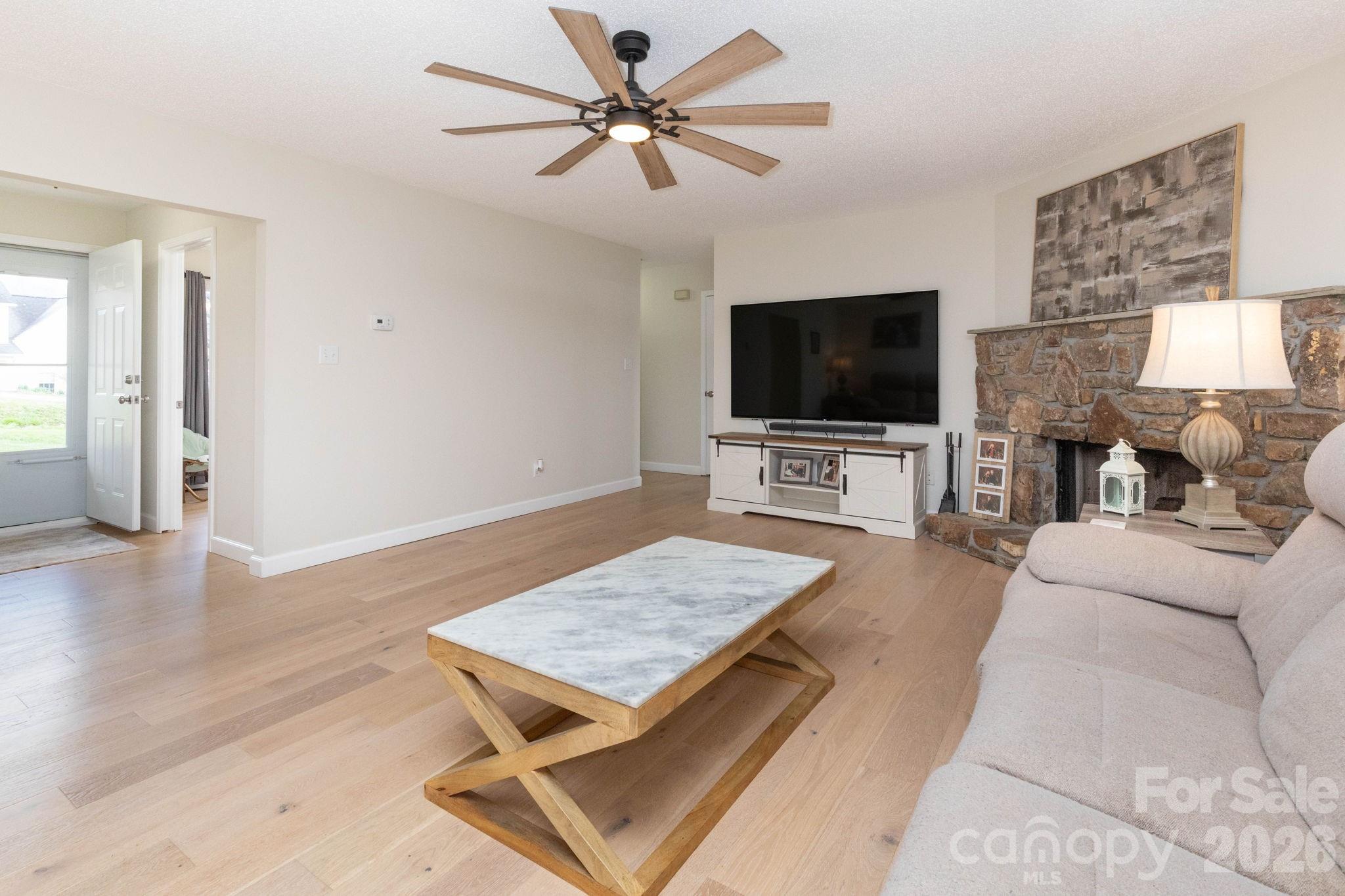 21 South Lindon Cove Road, Unit 3 Candler, NC 28715 - Photo 4 of 24