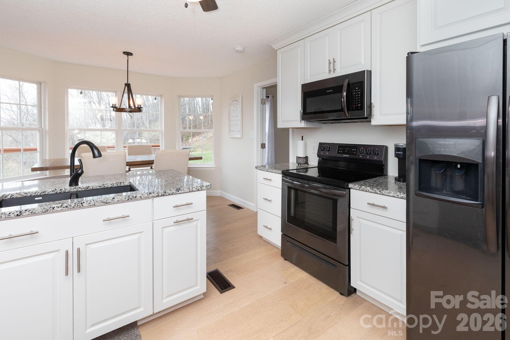 21 South Lindon Cove Road, Unit 3 Candler, NC 28715 - Photo 6 of 24