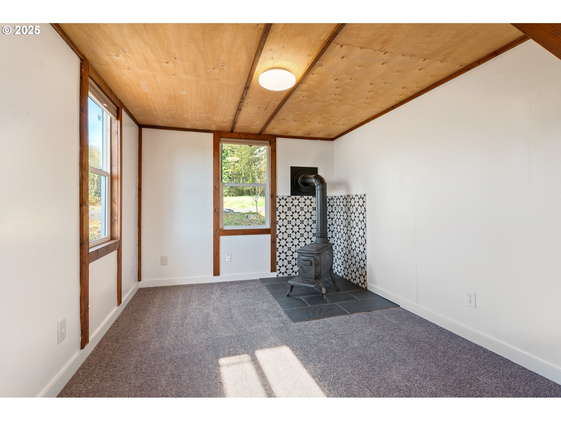 942 Stella Road Longview, WA 98632 - Photo 7 of 28