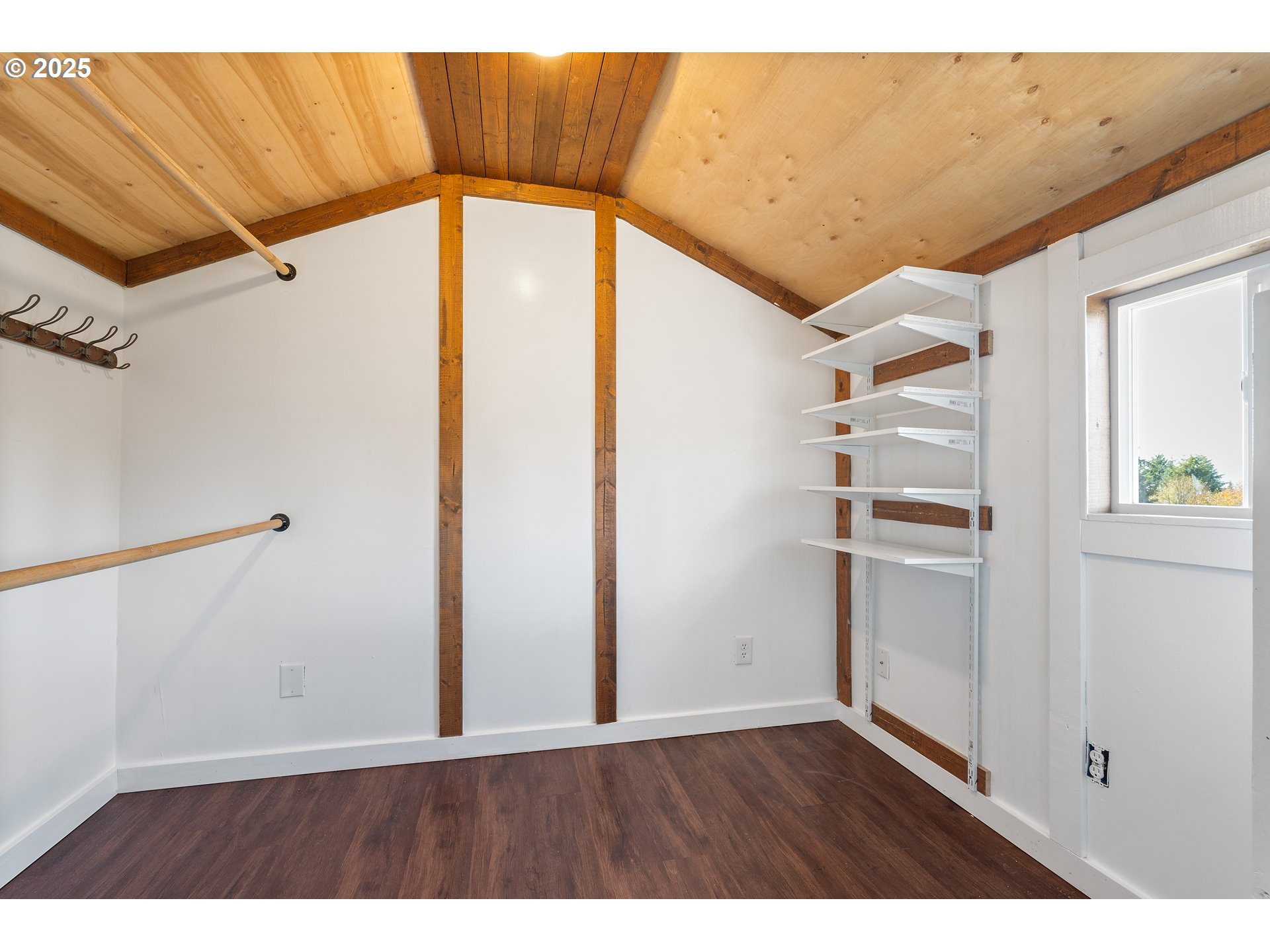 942 Stella Road Longview, WA 98632 - Photo 10 of 28