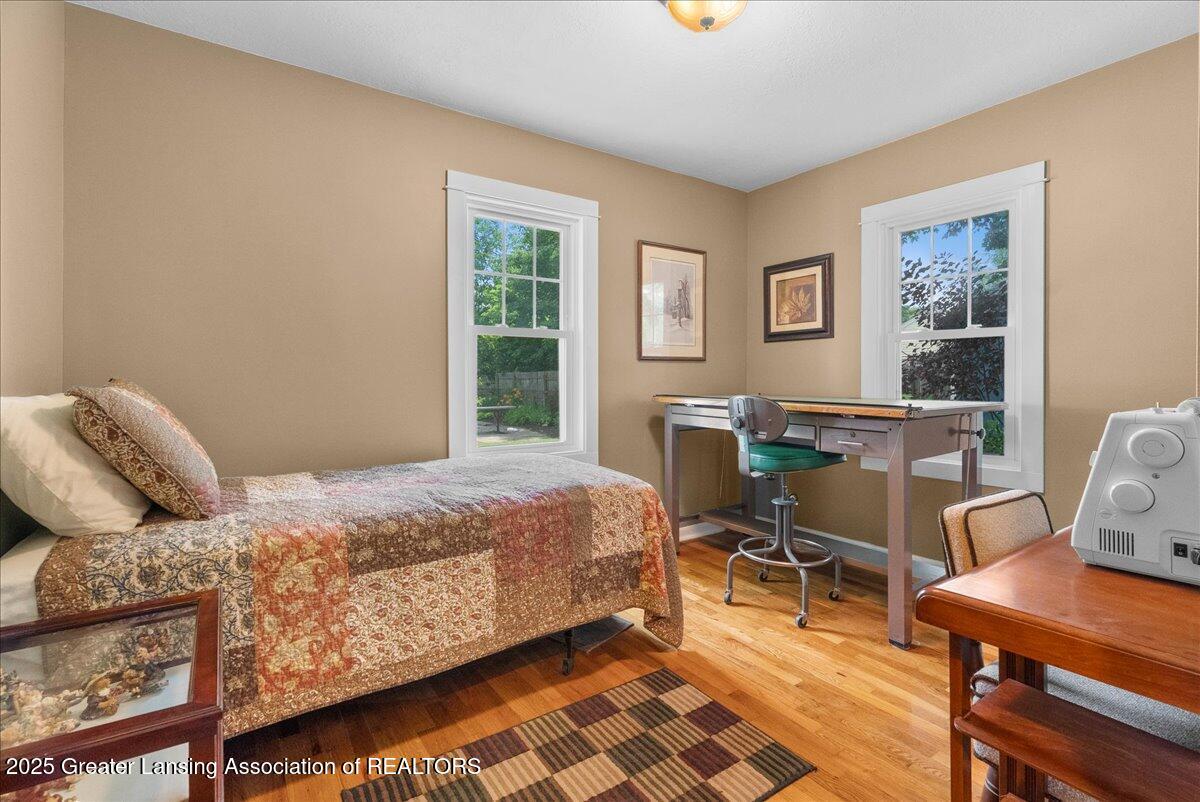 937 West Miller Road Lansing, MI 48911 - Photo 21 of 43 21-Media Jett - 15