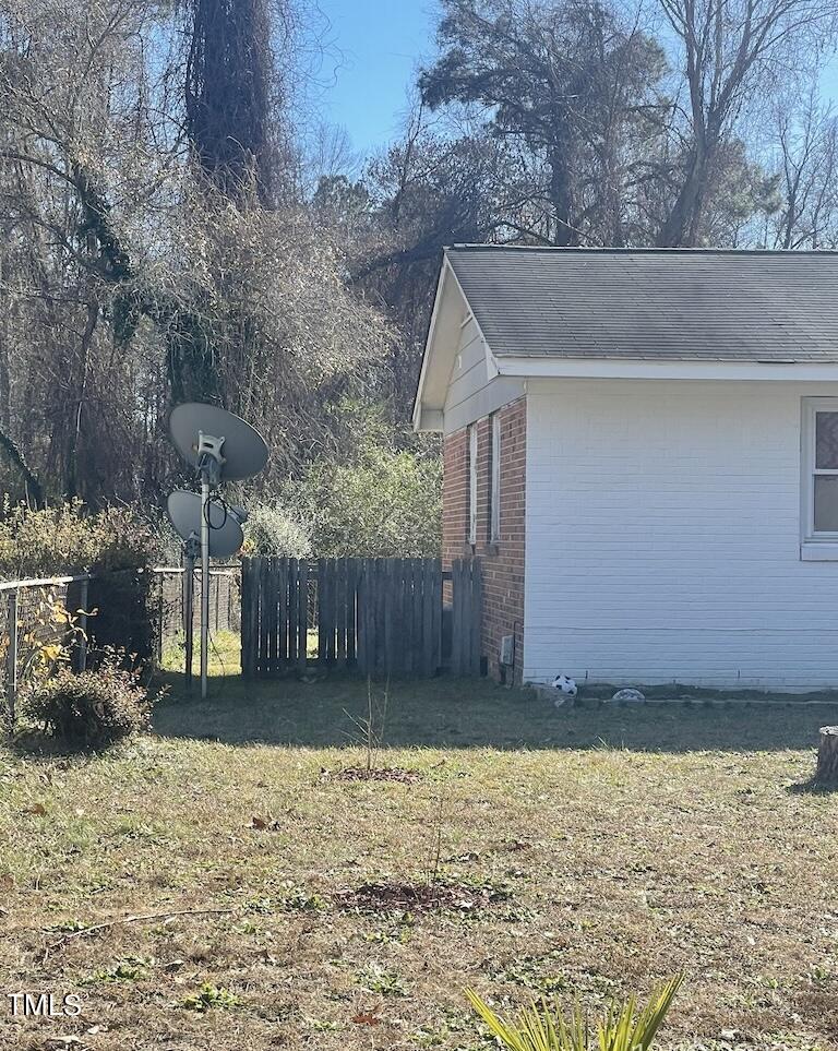 1142 Riverside Circle Spring Lake, NC 28390 - Photo 4 of 19 left