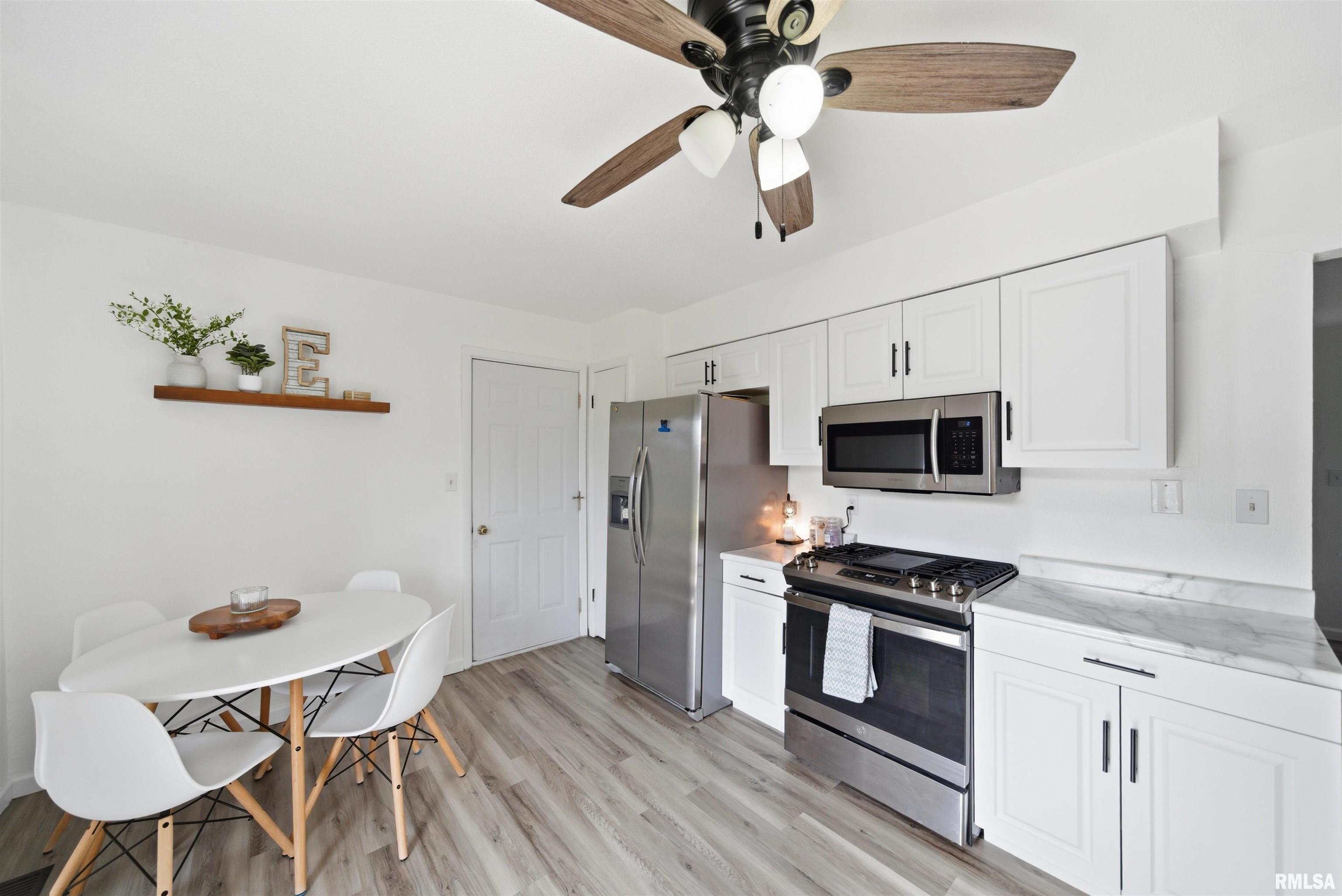 2702 South Skyway Road Peoria, IL 61607 - Photo 10 of 34 Gallery Image 10