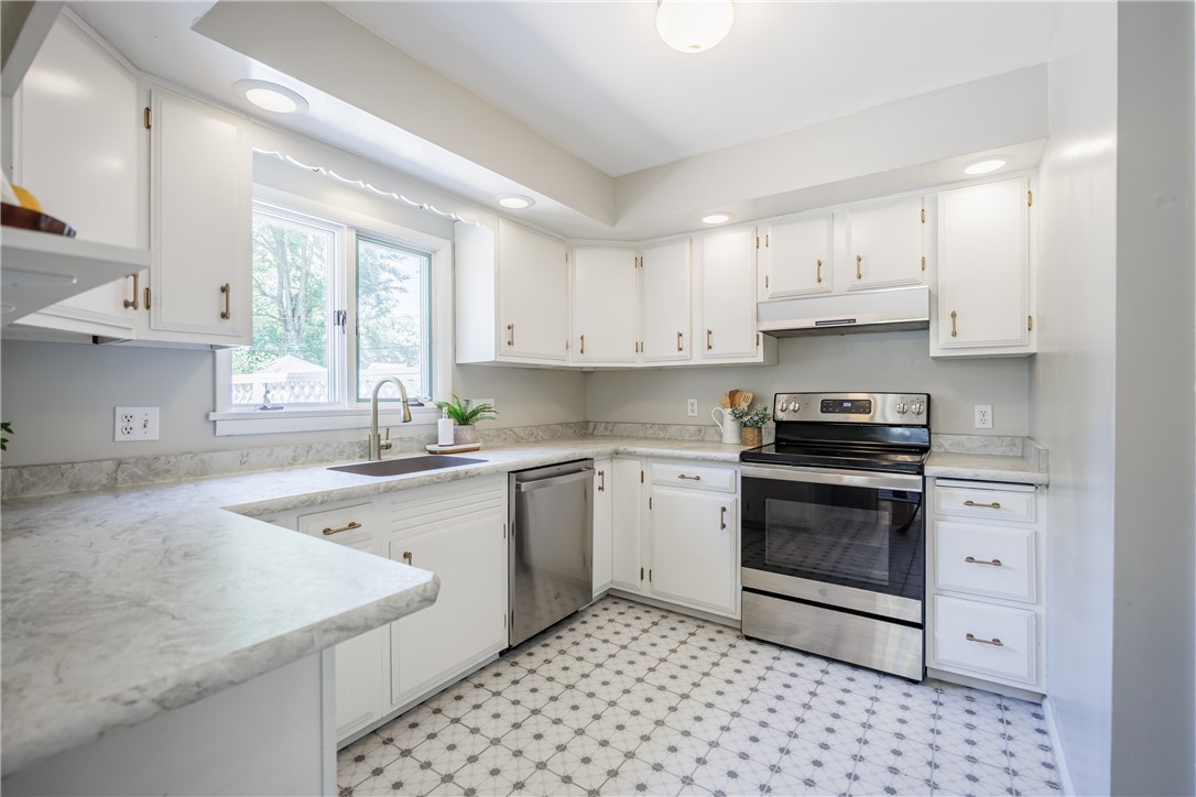 30 Rawlinson Road Irondequoit, NY 14617 - Photo 14 of 44