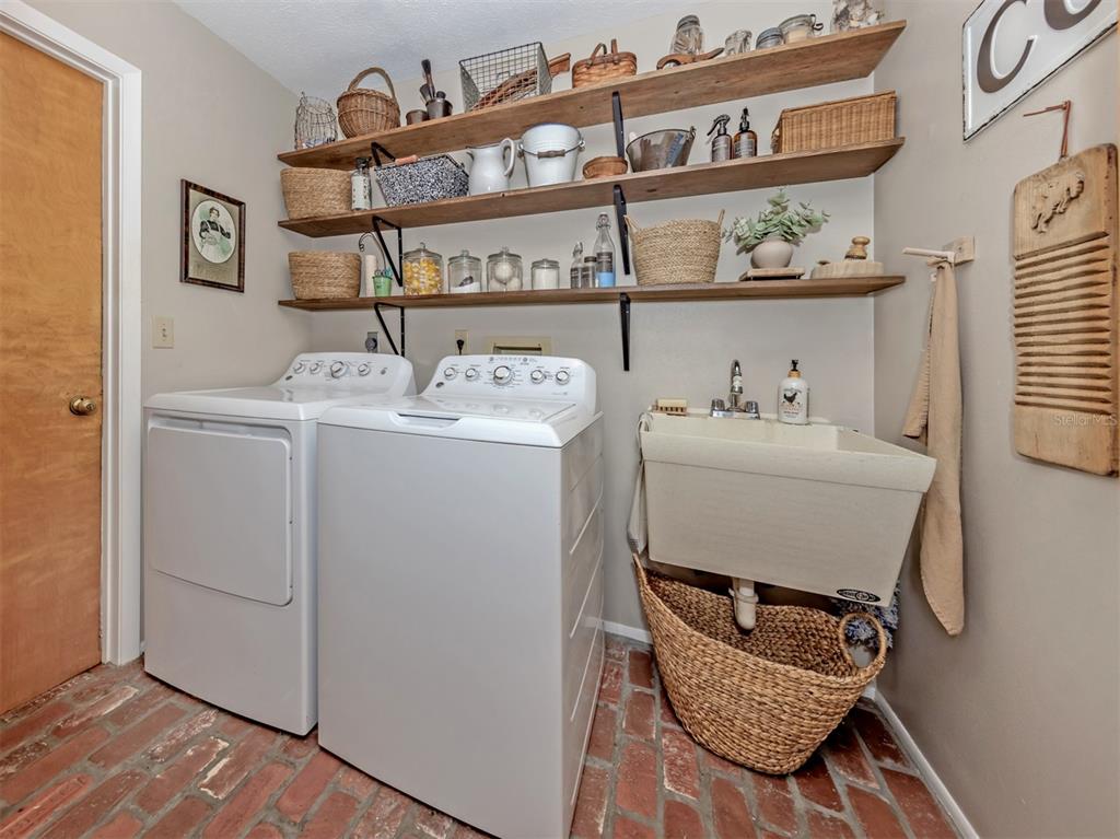 1345 Olympia Road Venice, FL 34293 - Photo 21 of 55