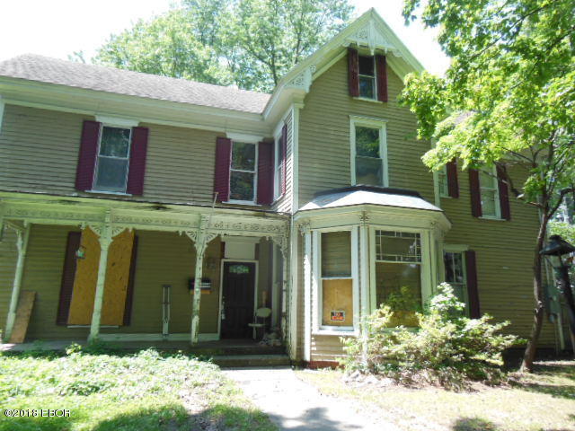 511 North Locust Street Flora, IL 62839 - Photo 1 of 32 Gallery Image 1