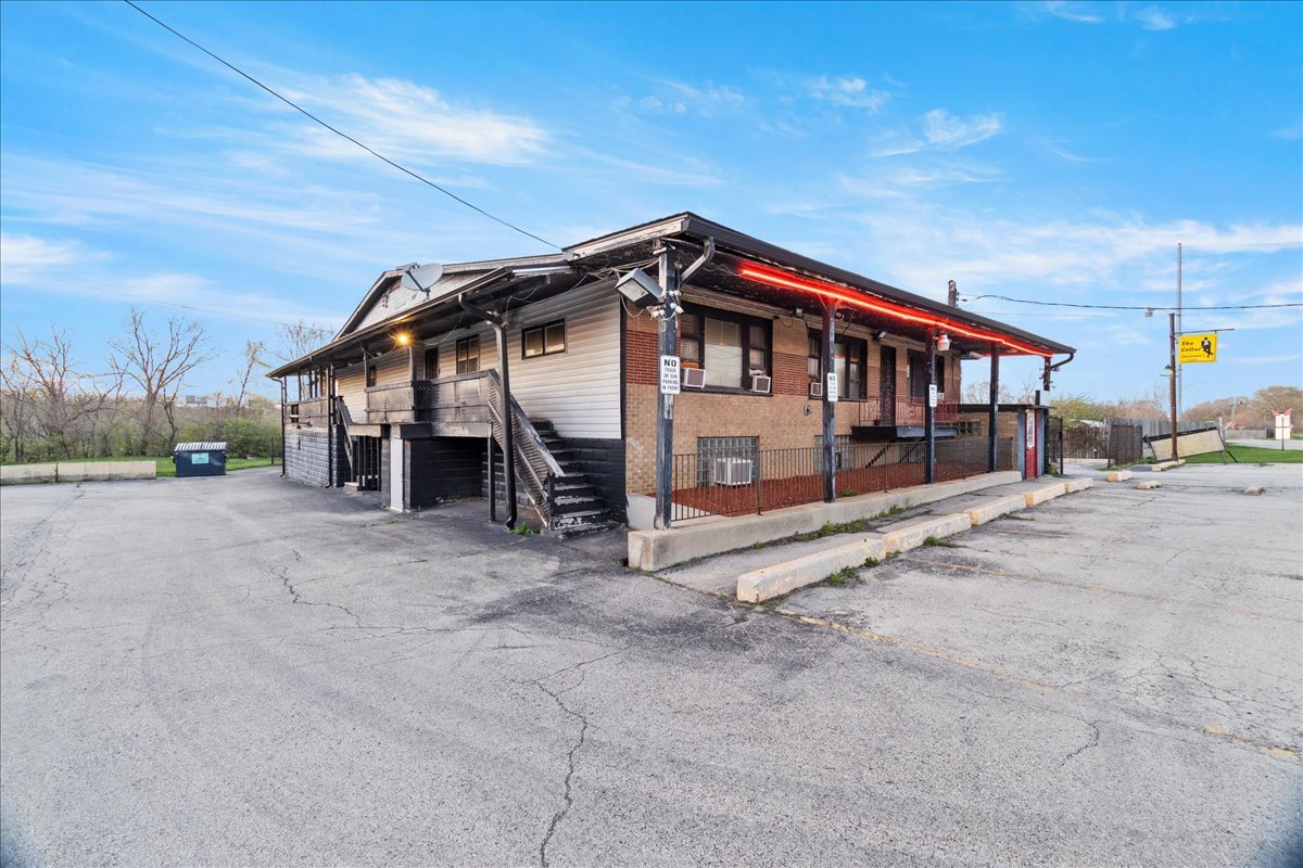 111 Patterson Road Joliet, IL 60436 - Photo 3 of 47