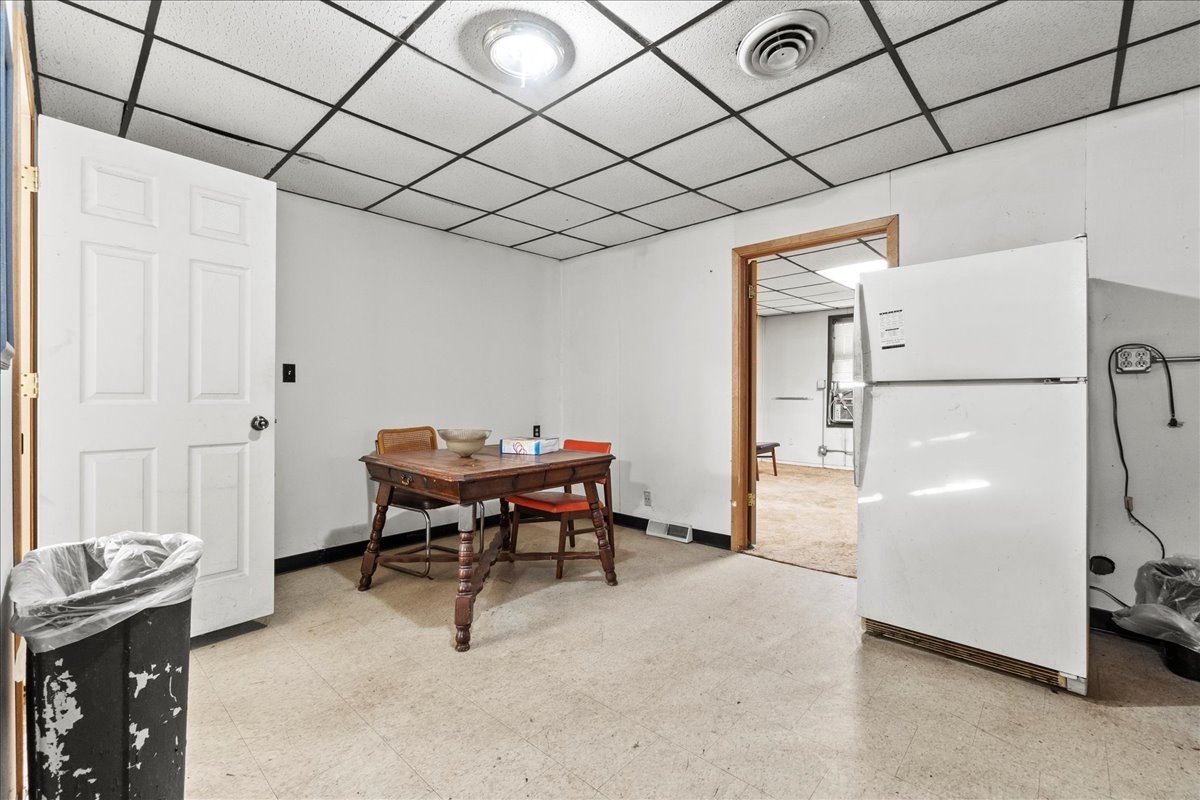 111 Patterson Road Joliet, IL 60436 - Photo 32 of 47