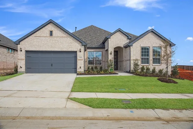 $669,900 | 201 Cross Timbers Street, Azle, TX 76020