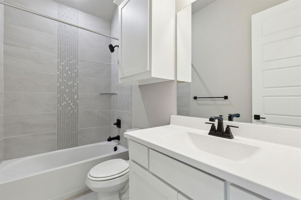 201 Cross Timbers Street Azle, TX 76020 - Photo 5 of 30 Representative