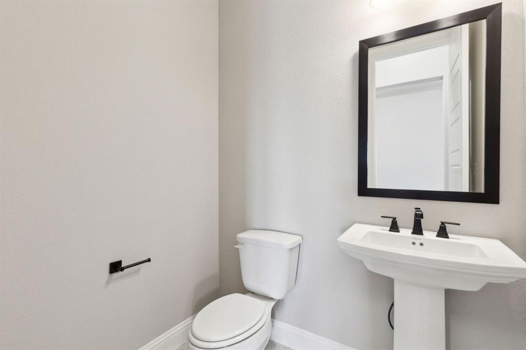 201 Cross Timbers Street Azle, TX 76020 - Photo 7 of 30 Representative