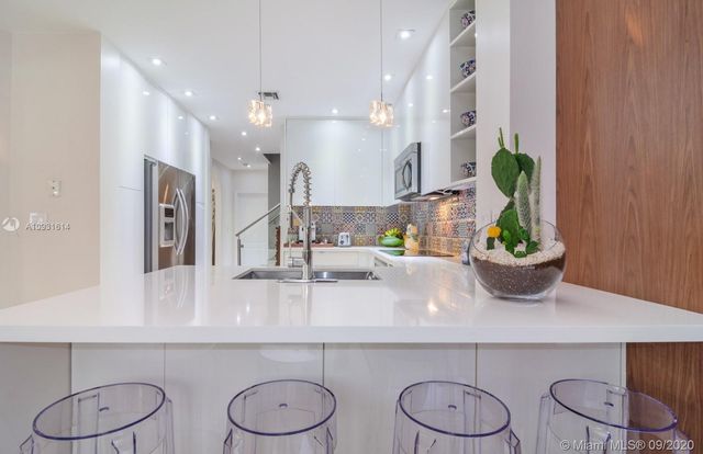 $561,000 | 18445 Northeast 30th Avenue, Unit 18445, Aventura, FL 33160