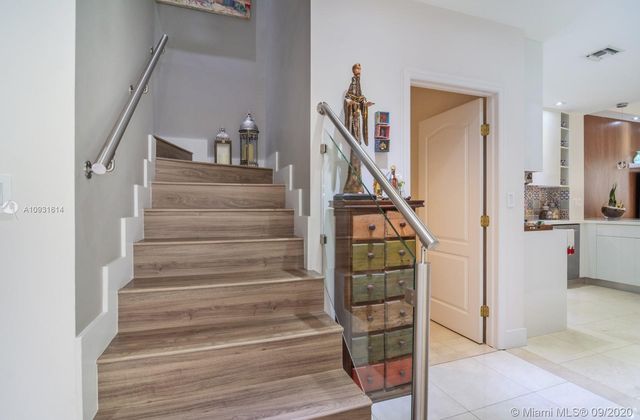 $561,000 | 18445 Northeast 30th Avenue, Unit 18445, Aventura, FL 33160