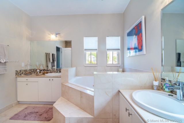 $561,000 | 18445 Northeast 30th Avenue, Unit 18445, Aventura, FL 33160