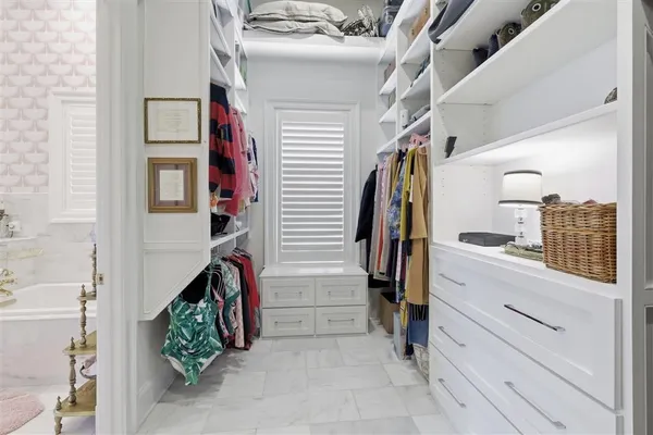 $2,100,000 | 5917 Sawgrass Court, Lake Charles, LA 70605