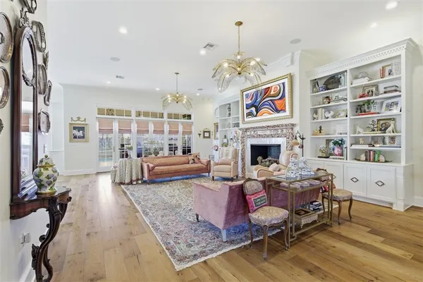 $2,100,000 | 5917 Sawgrass Court, Lake Charles, LA 70605