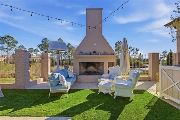 $2,100,000 | 5917 Sawgrass Court, Lake Charles, LA 70605