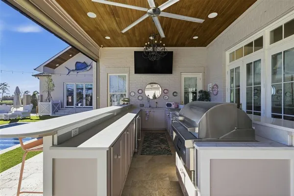 $2,100,000 | 5917 Sawgrass Court, Lake Charles, LA 70605