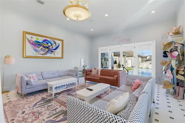 $2,100,000 | 5917 Sawgrass Court, Lake Charles, LA 70605