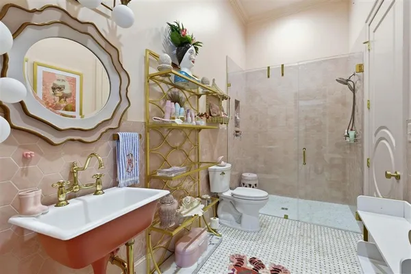 $2,100,000 | 5917 Sawgrass Court, Lake Charles, LA 70605