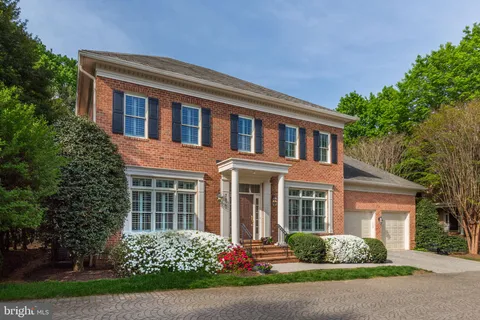 $1,925,000 | 7927 Sandalfoot Drive, Potomac, MD 20854