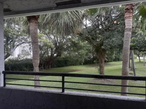 $1,690 | 911 Lyons Road, Unit 2207, Coconut Creek, FL 33063