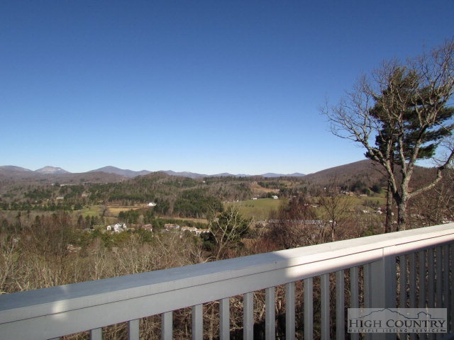 478 Forestridge Drive Boone, NC 28607 - Photo 4 of 41 Gallery Image 4