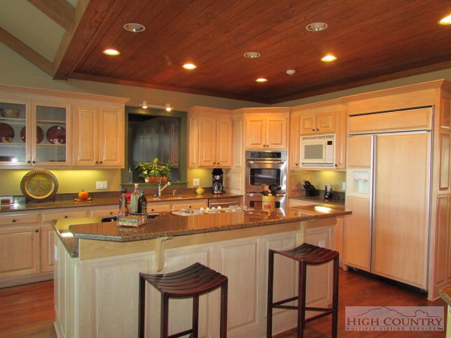 478 Forestridge Drive Boone, NC 28607 - Photo 7 of 41 Gallery Image 7