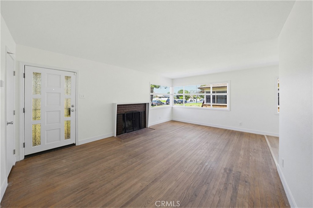 368 East 231st Street Carson, CA 90745 - Photo 11 of 46 Living Room