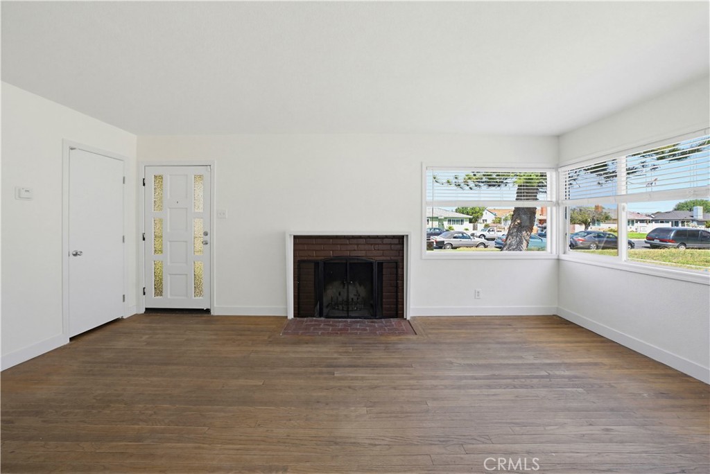 368 East 231st Street Carson, CA 90745 - Photo 13 of 46 Living Room
