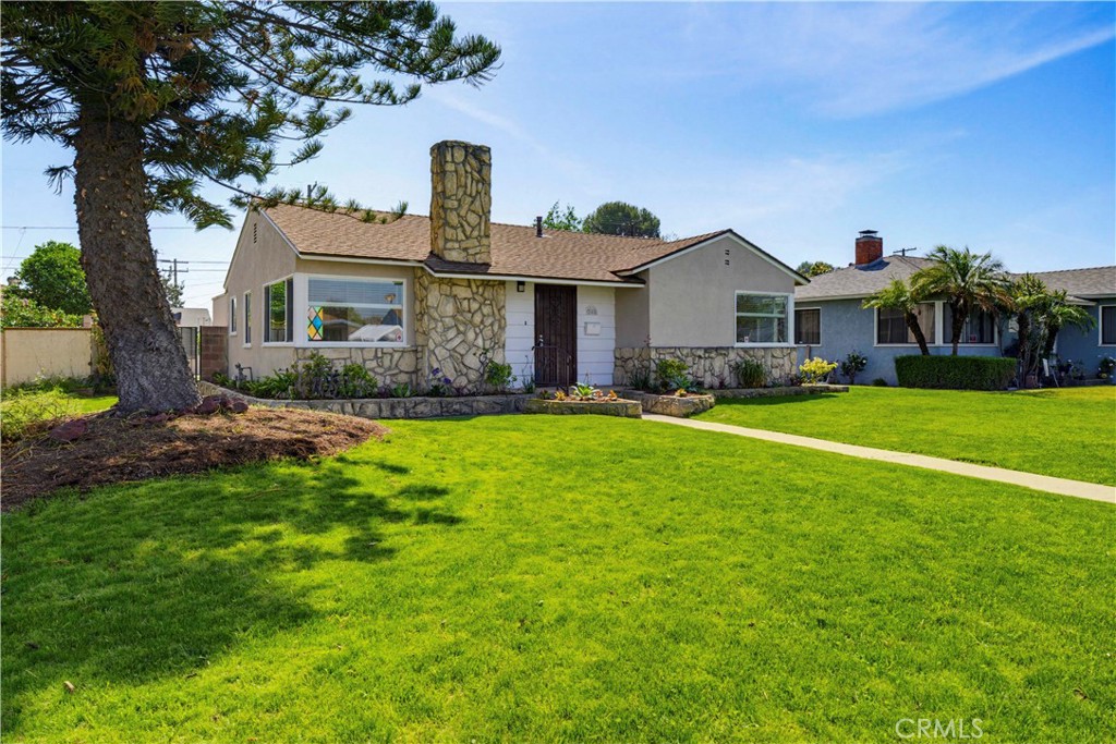 368 East 231st Street Carson, CA 90745 - Photo 5 of 46