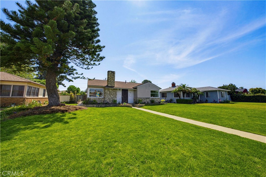 368 East 231st Street Carson, CA 90745 - Photo 6 of 46