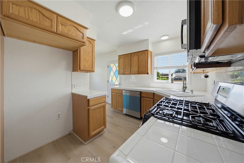 368 East 231st Street Carson, CA 90745 - Photo 8 of 46