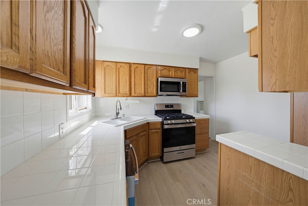 368 East 231st Street Carson, CA 90745 - Photo 9 of 46