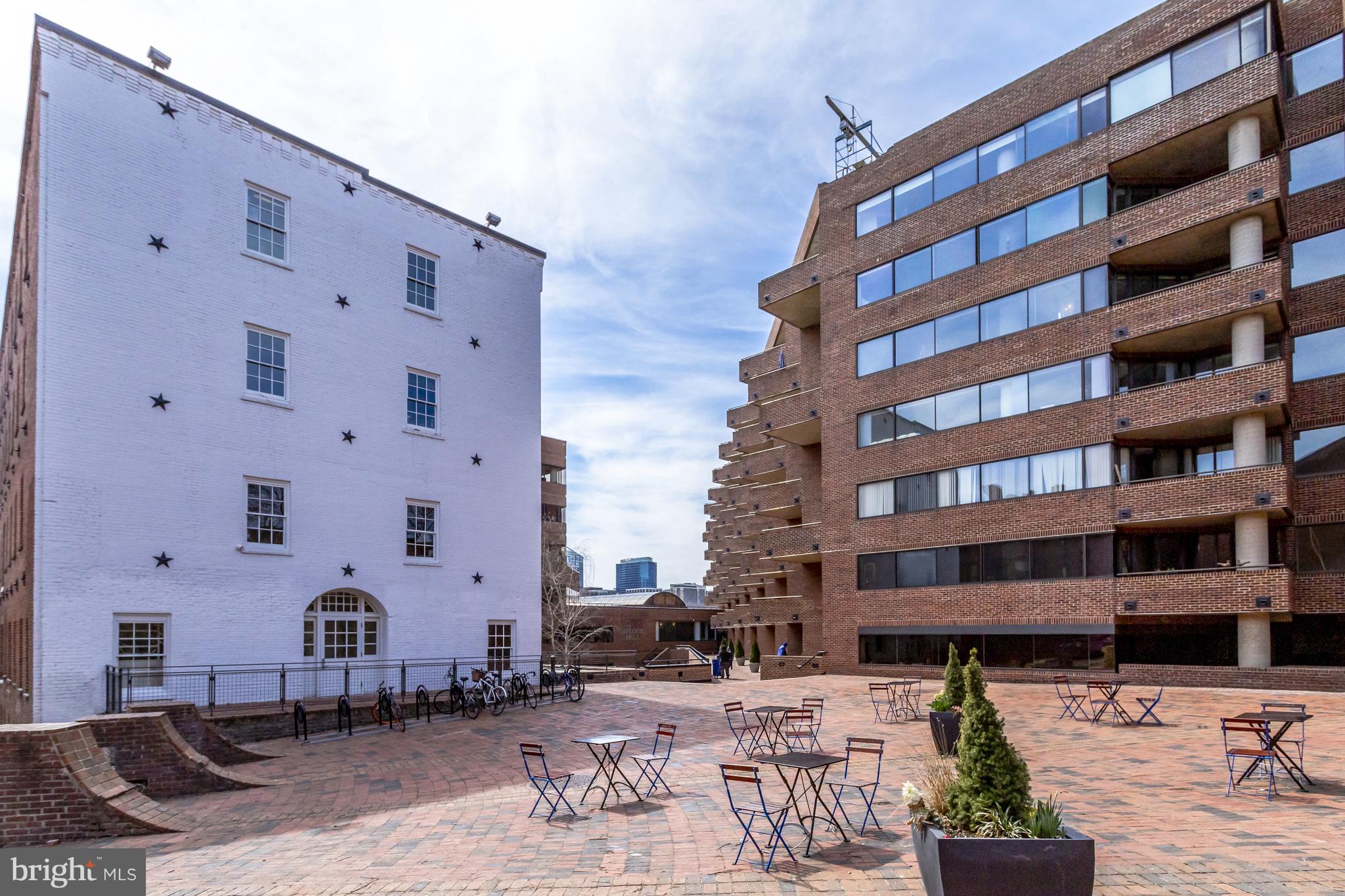 1881 North Nash Street, Unit 1706 Arlington, VA 22209 - Photo 48 of 50 a building view with outdoor space