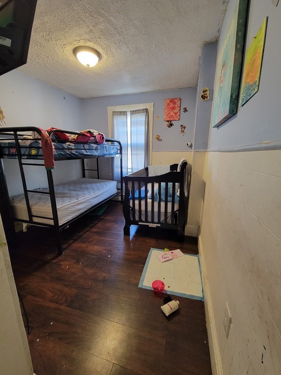 712 School Street Lowell, MA 01851 - Photo 11 of 13