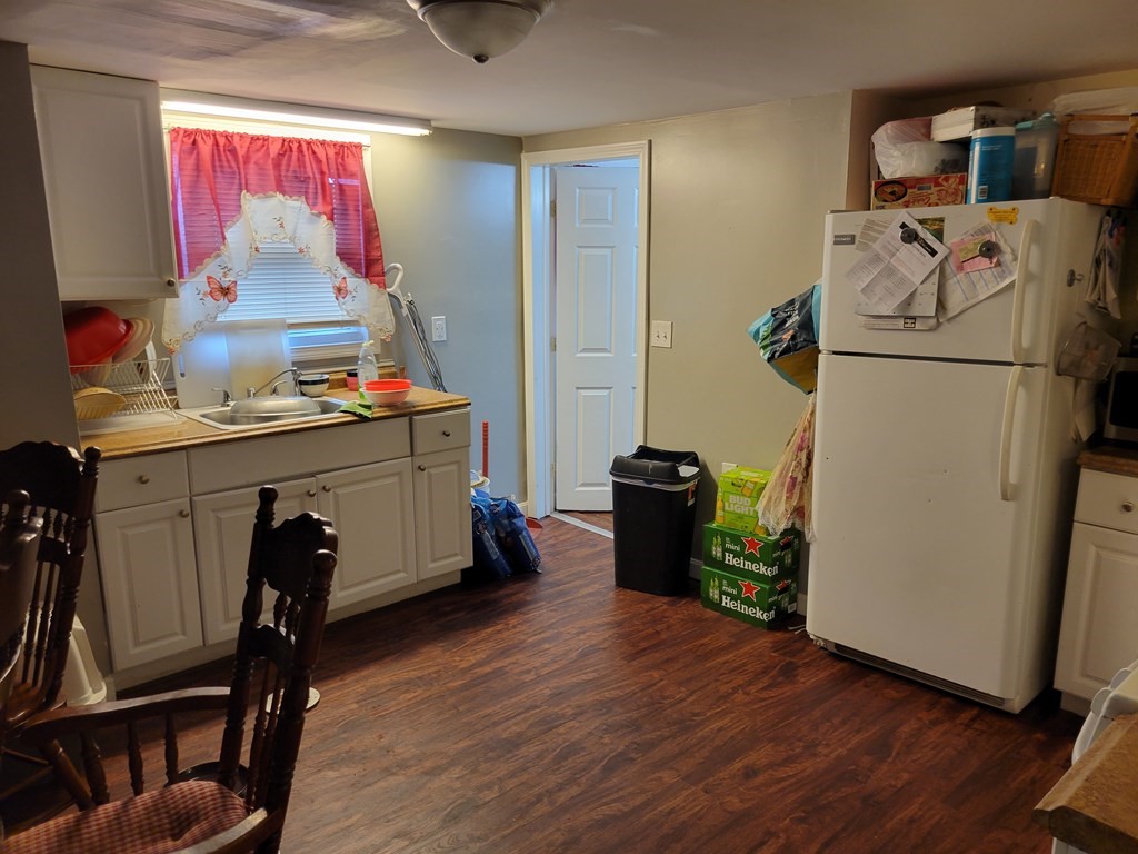 712 School Street Lowell, MA 01851 - Photo 4 of 13