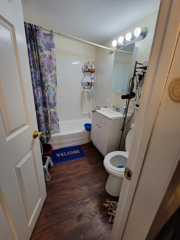 712 School Street Lowell, MA 01851 - Photo 7 of 13