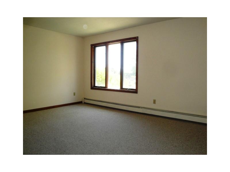 37 Washington Avenue Westerly, RI 02891 - Photo 8 of 22 Bedroom.