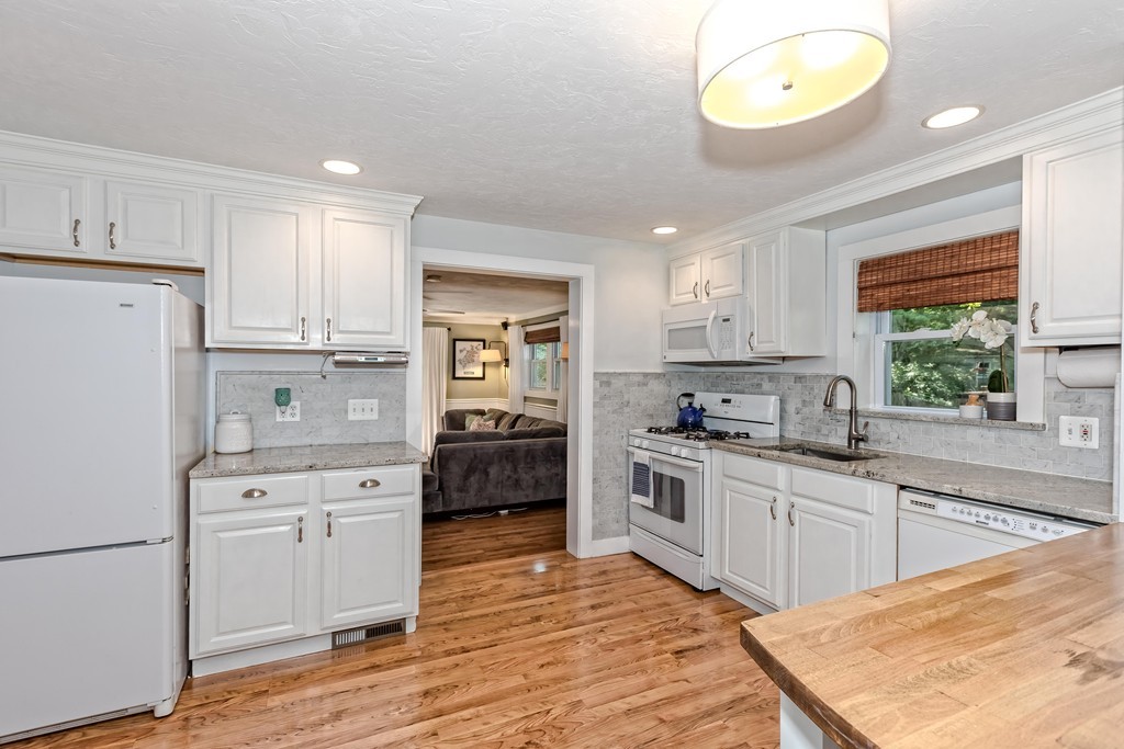 16 Demars Street Maynard, MA 01754 - Photo 4 of 18 Gallery Image 4