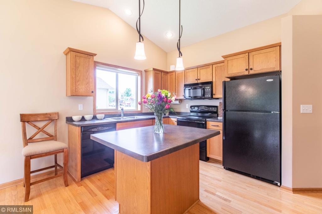 2674 Flagstone Lane Northwest Rochester, MN 55901 - Photo 9 of 27 Gallery Image 9