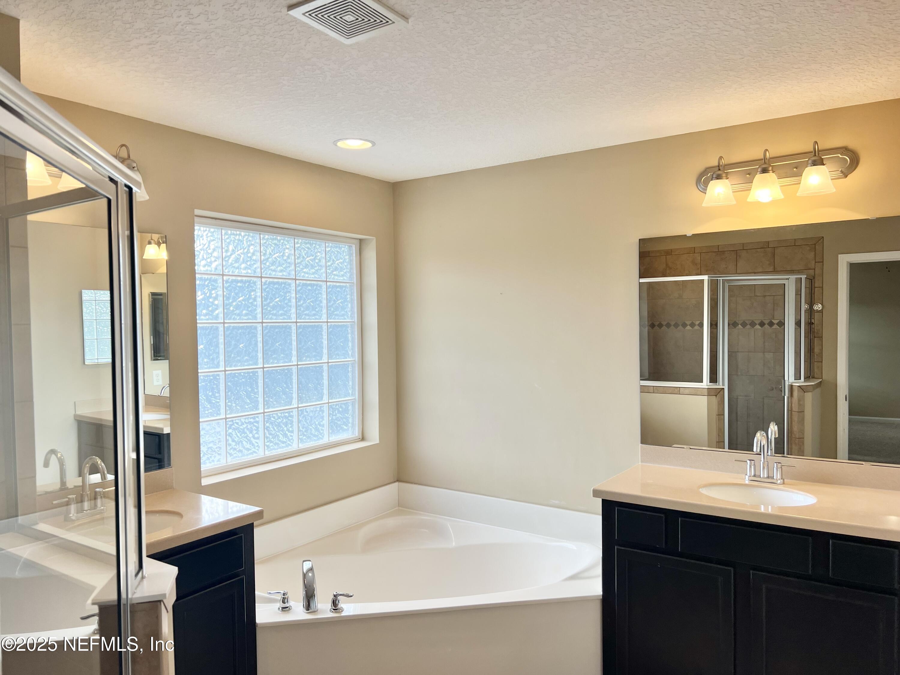 11156 Limerick Drive Jacksonville, FL 32221 - Photo 22 of 49 Primary Bathroom